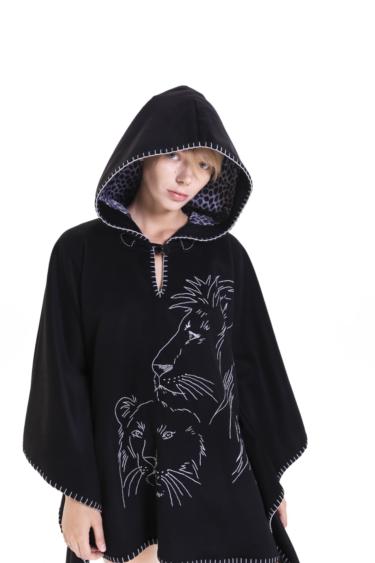 Leo 2 - Poncho con cappuccio - immagine 2